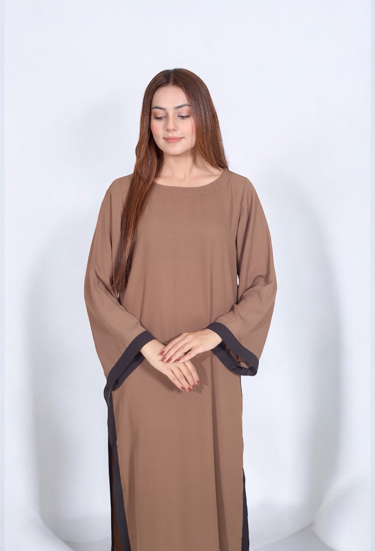 Camel with black stripes - Image 4