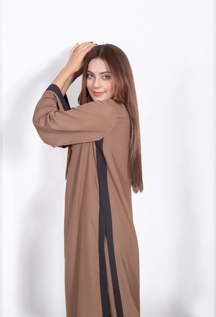 Camel with black stripes - Image 3